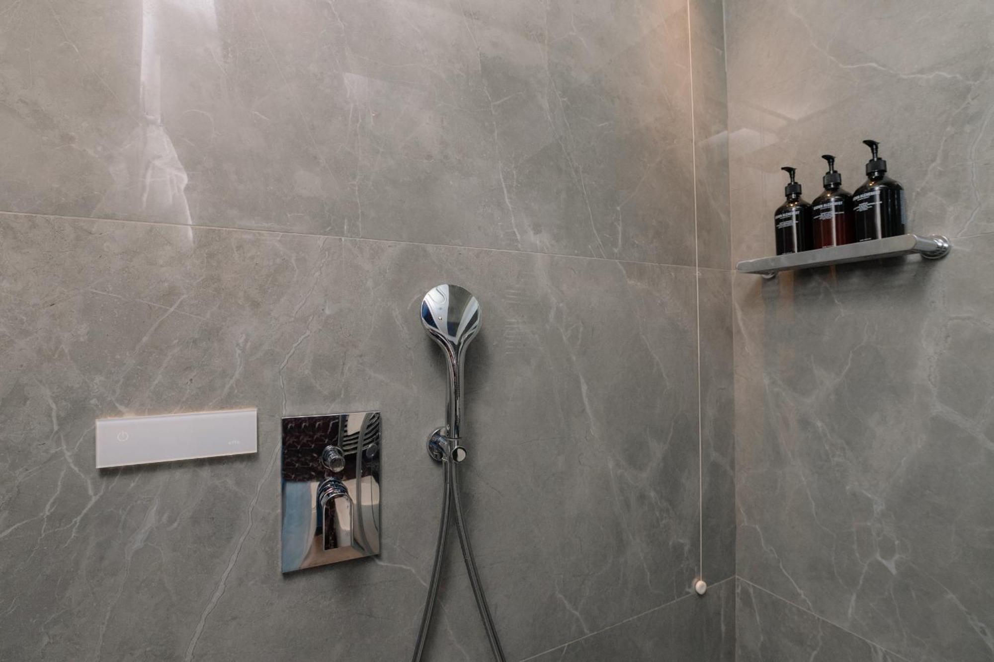 10 Keys Milano Hotel Luaran gambar