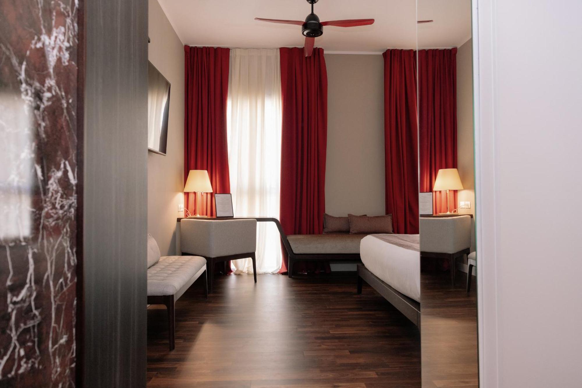 10 Keys Milano Hotel Luaran gambar